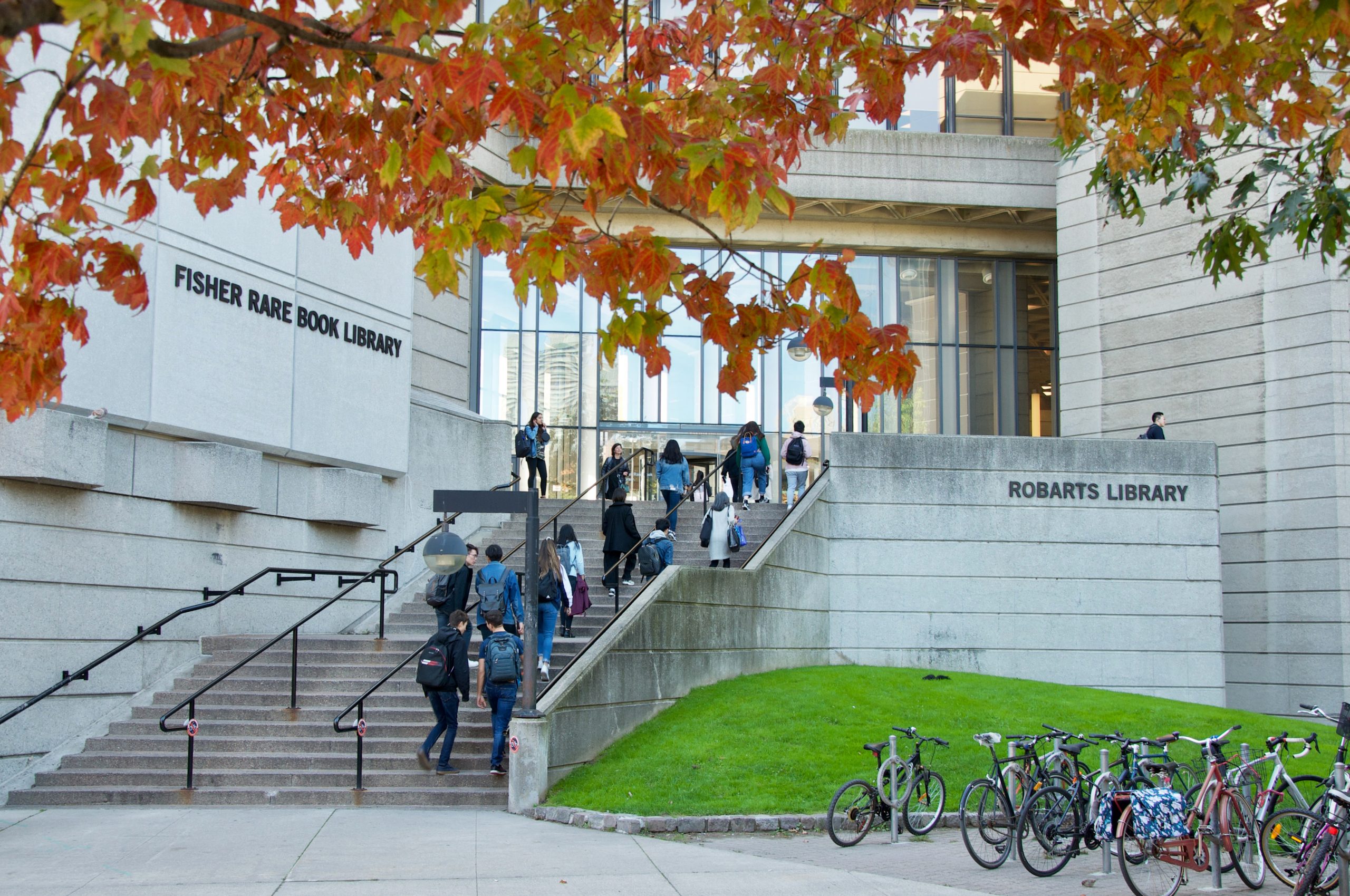 Students at Robarts Library