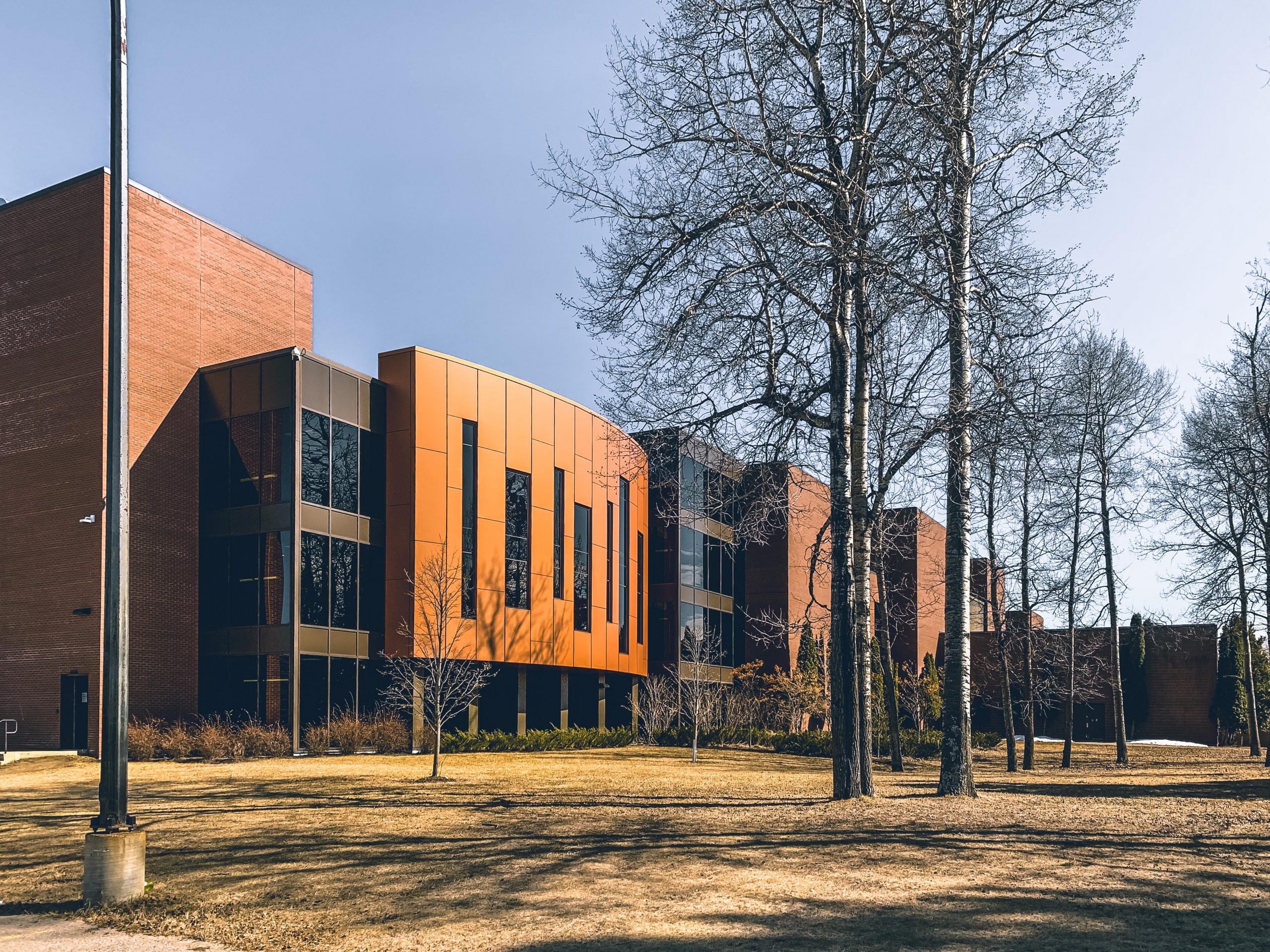 Confederation College Shuniah Building Thunder Bay REACH Atrium side